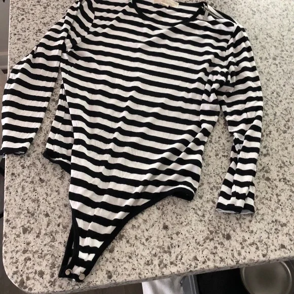 Michael Kors stripped black and white body suit. Size M. - Picture 2 of 8